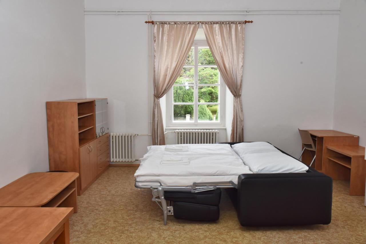 Zamek Racice Hotell Exteriör bild